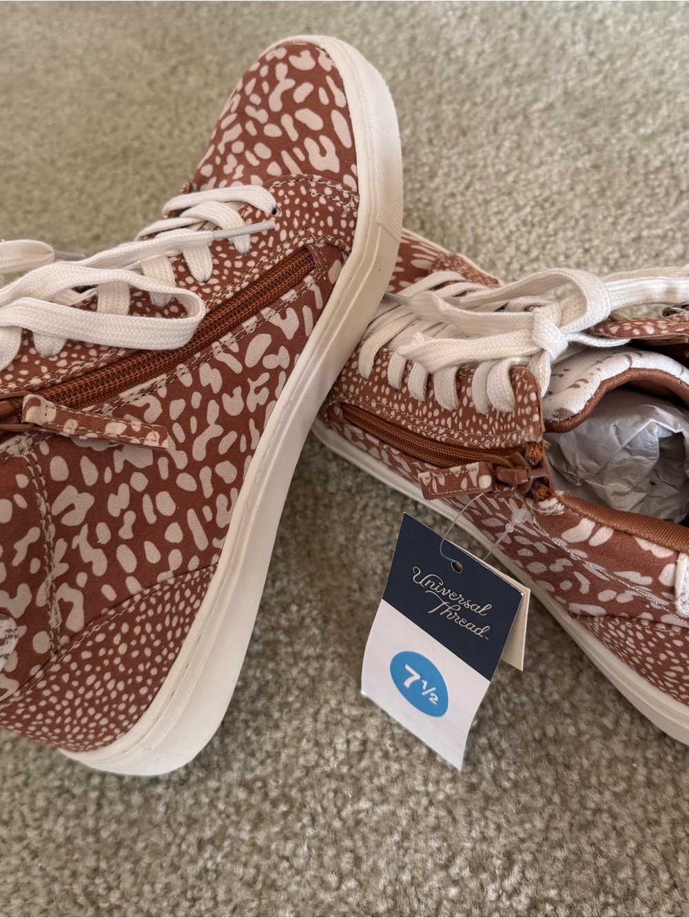 Universal Thread Women’s Brown and White Patterned Lace-Up Sneakers